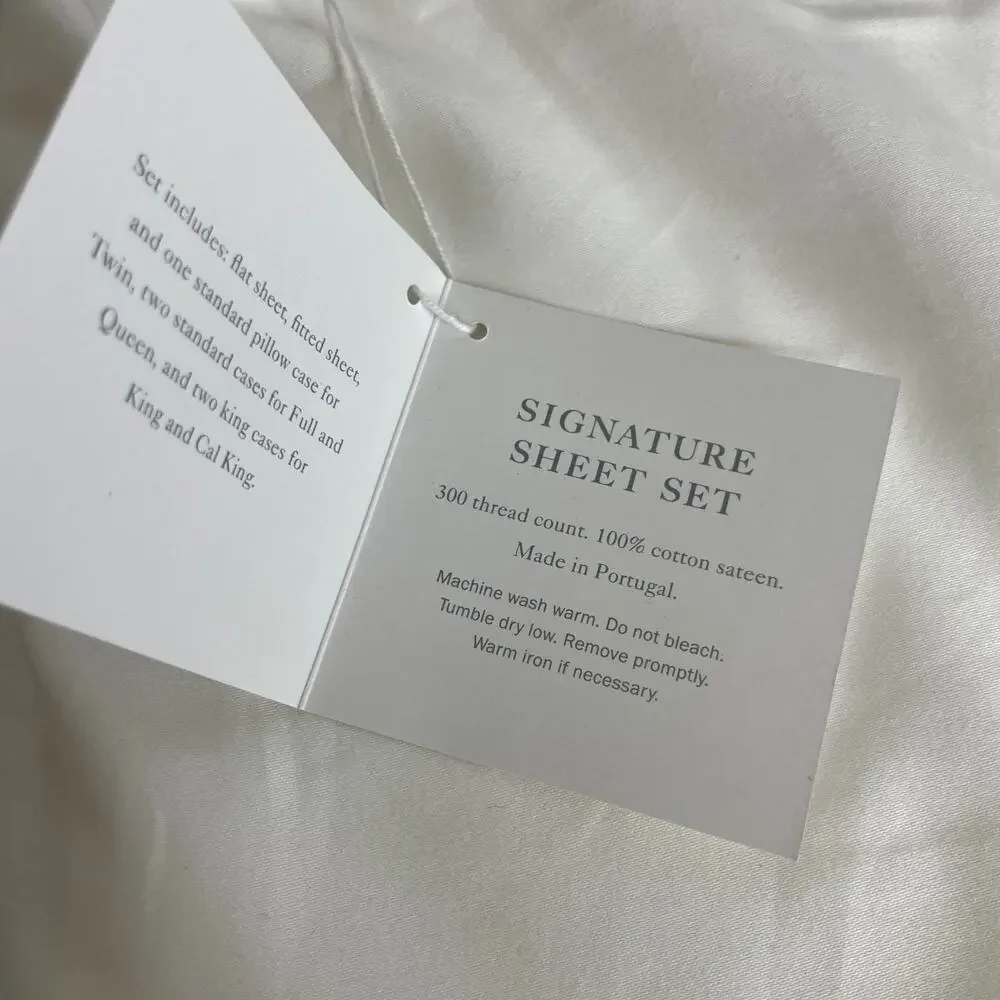 Serena & Lily Deep Coral Deco Dot White Sheet Set Full *Missing Fitted Sheet*
